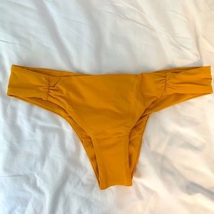 o’neill saltwater solids shirred bottoms